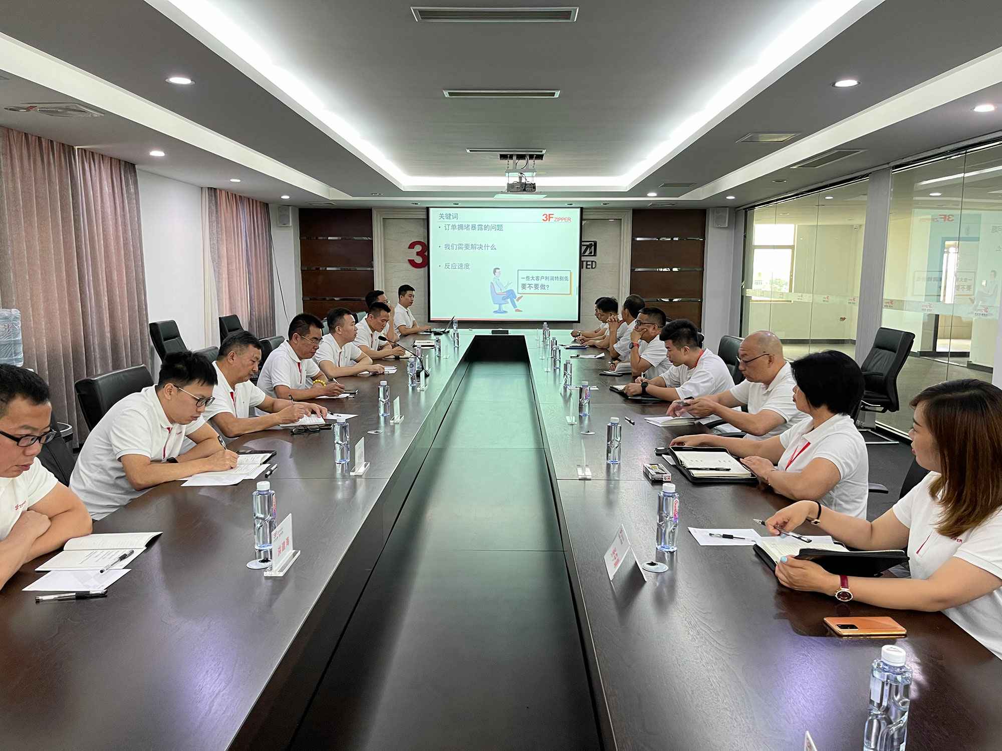 KOK(中国)体育官方网站-KOK SPORTS召开上半年总结暨下半年计划会议