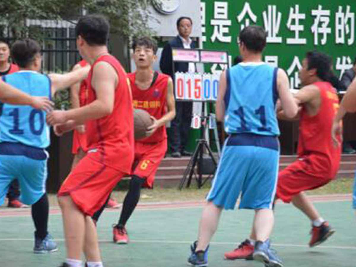 参加呼和浩特李峰文化推广与交流有限公司“奋进杯”男子篮球赛